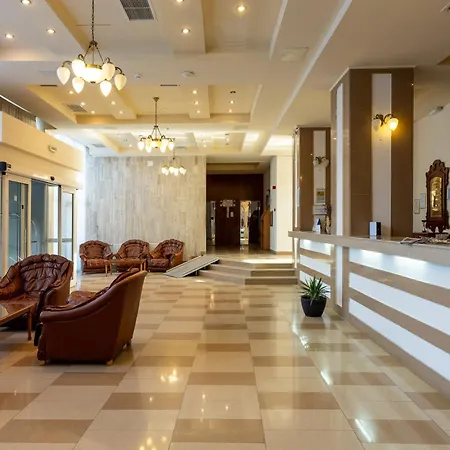 Отель Comandor 4*