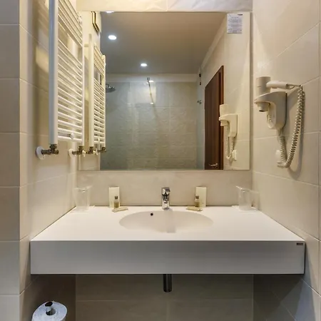 Comandor Hotel Mamaja
