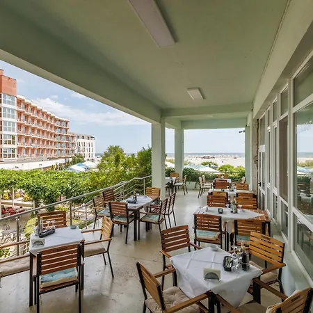 Comandor Mamaia