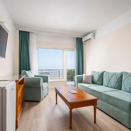 Hotel Comandor 4*