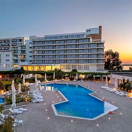 Comandor Mamaia