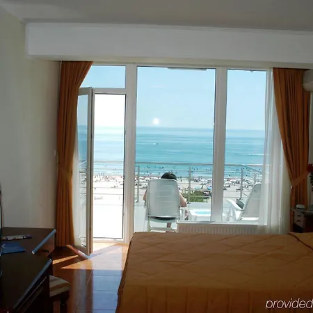 Comandor فندق 4*